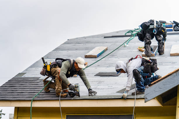 Professional Gutter Installation technician working in Fountain Valley, CA
